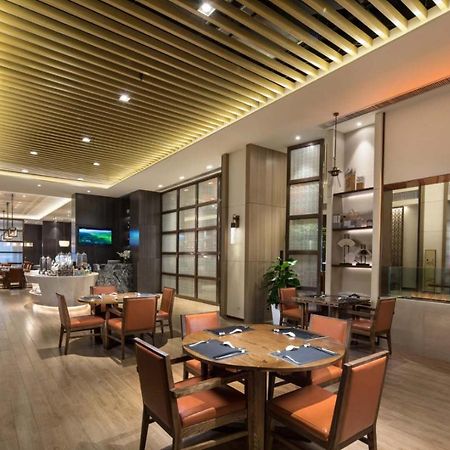 Ramada By Wyndham Baoji Jintai Hotel ภายนอก รูปภาพ