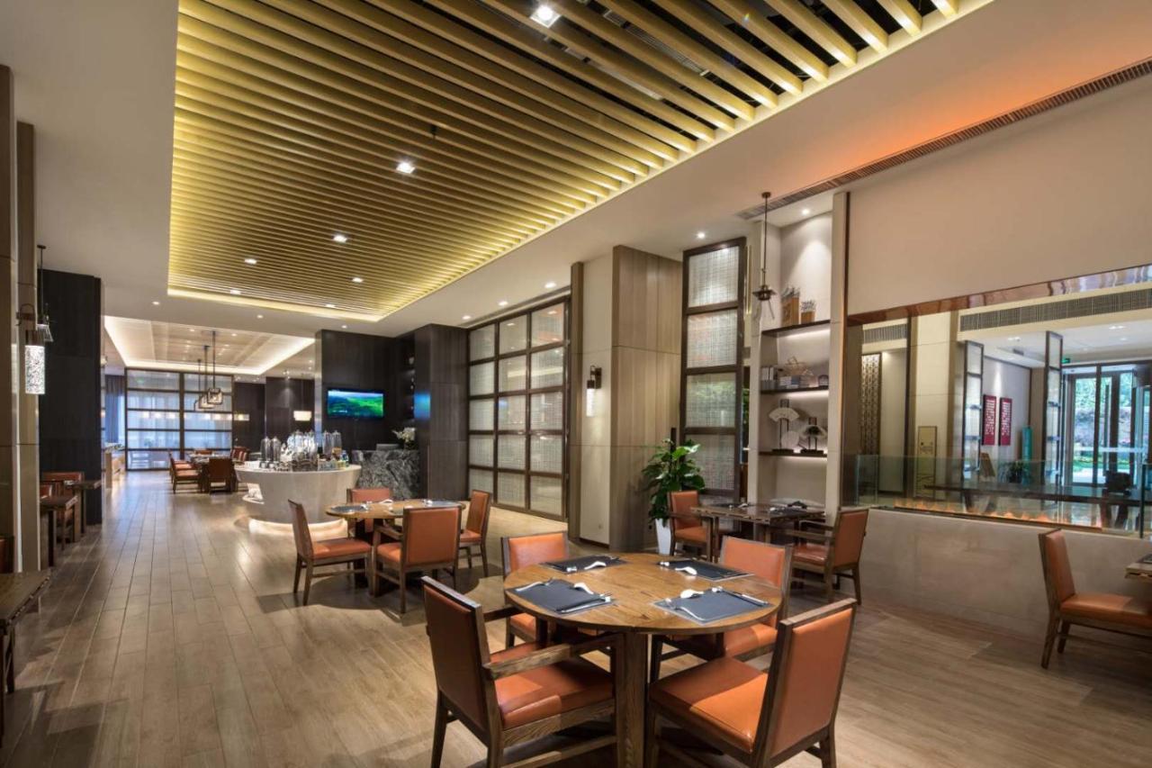 Ramada By Wyndham Baoji Jintai Hotel ภายนอก รูปภาพ