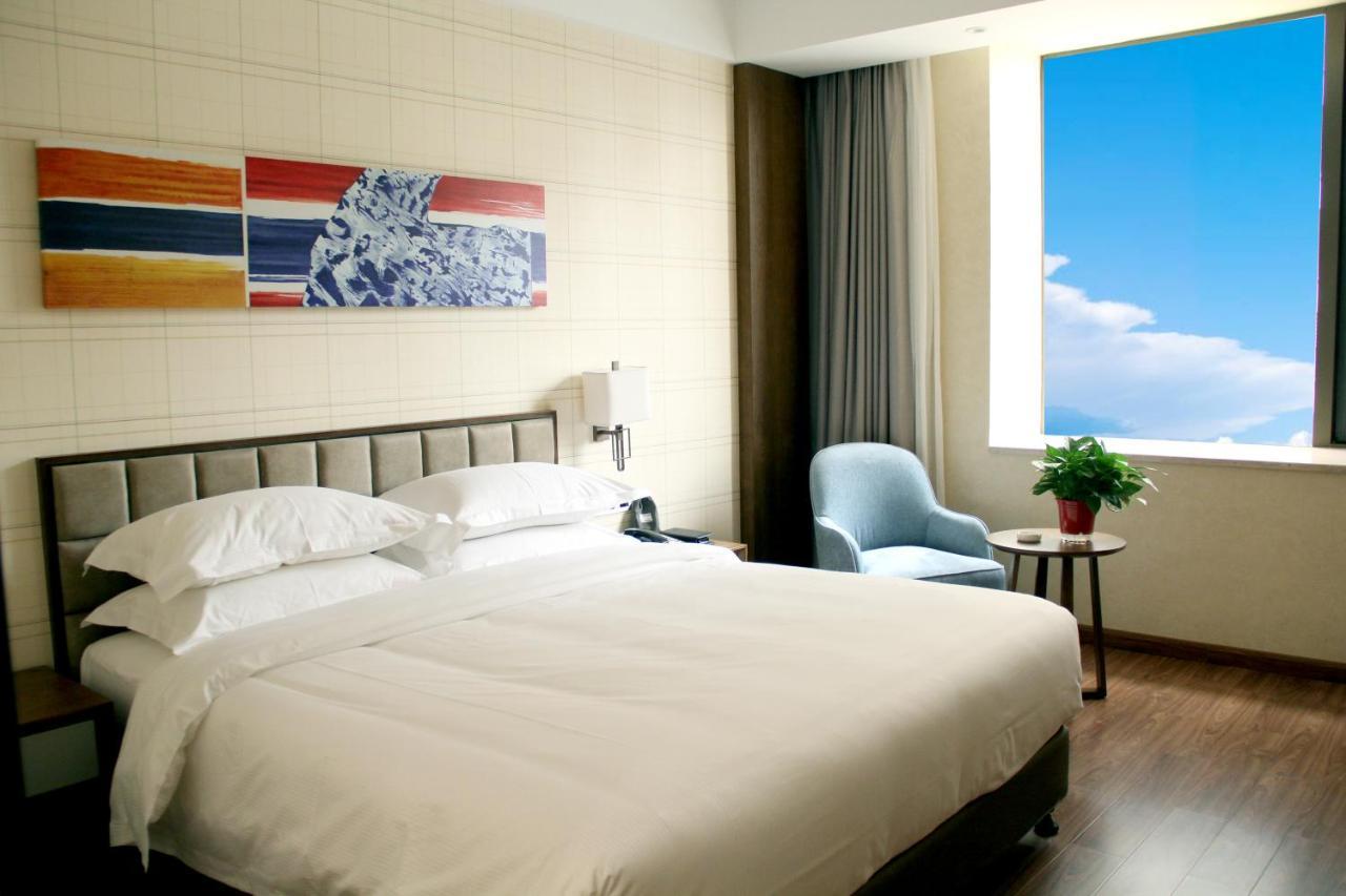 Ramada By Wyndham Baoji Jintai Hotel ภายนอก รูปภาพ